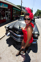 Minette Magnifique with Black Betty
